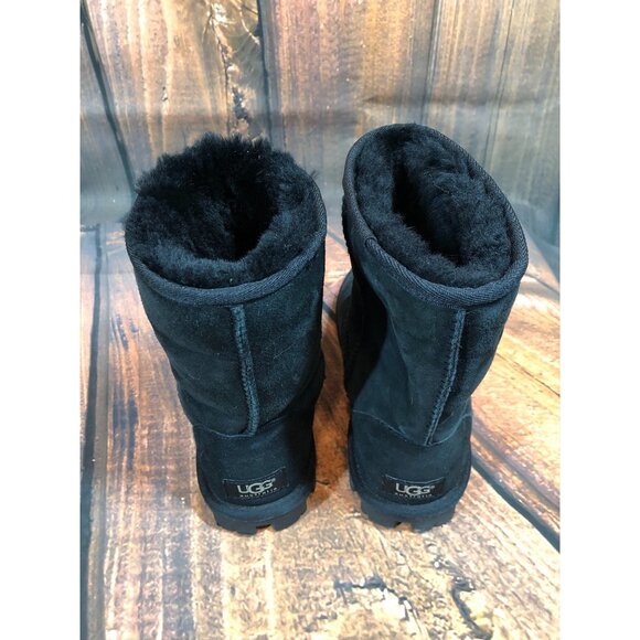 UGG #5835 Essential Shearling Black Sheepskin Boots Womens 7 / 38 (p5L - Picture 4 of 11